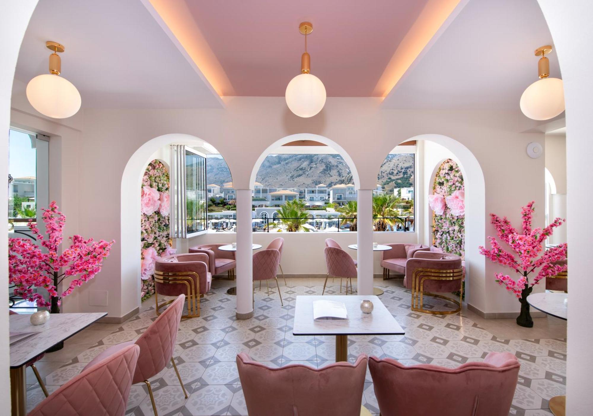 Anemos Luxury Grand 5*