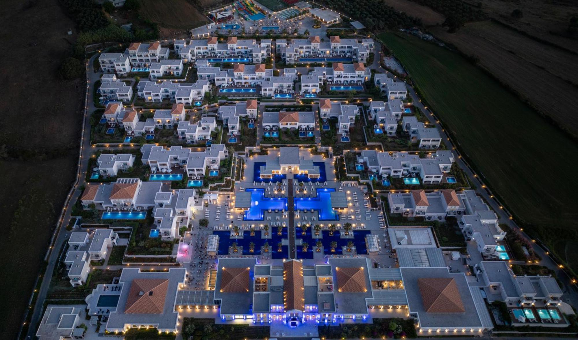 Отель Anemos Luxury Grand 5*